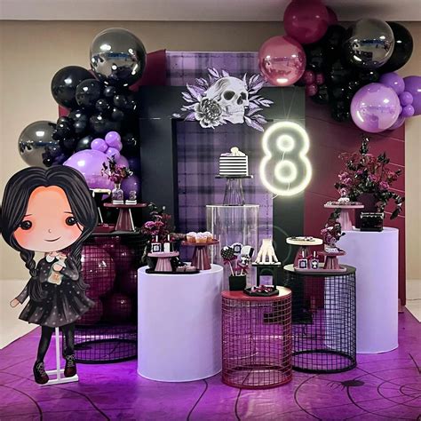 Wednesday Addams party 30 Ideas para decorar este cumpleaños