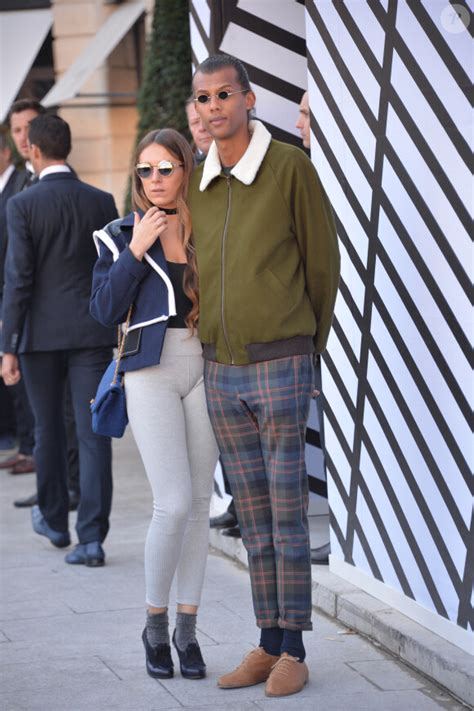 Photo Le Chanteur Stromae Et Sa Femme Coralie Barbier Sortant Du