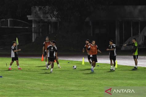 Timnas Indonesia Gelar Latihan Jelang Hadapi Australia Kualifikasi