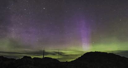 Tasmanian Photographer Captures Incredible Aurora Australis Timelapse