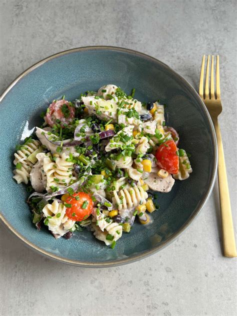 Cremet kyllinge pasta salat med sorte bønner Sense opskrift