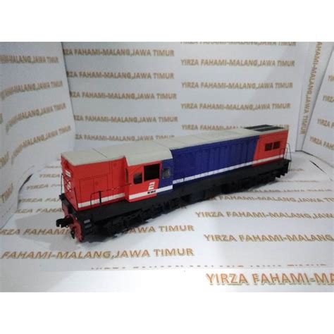 Jual Miniatur Lokomotif Kereta Api Indonesia BB 200 Livery Perumka