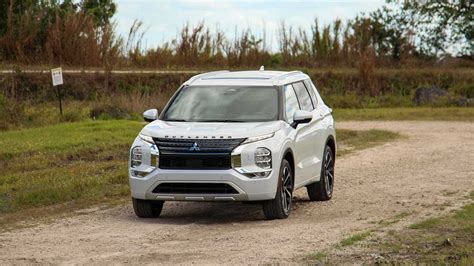 2022 Mitsubishi Outlander First Drive Review: Uncharted Territory