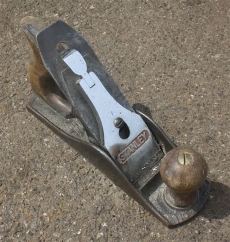 VINTAGE STANLEY BAILEY No 4 Carpenters Hand Smoothing Plane Carpentry