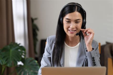 Premium Photo Female Call Center Operator Or Customer Service