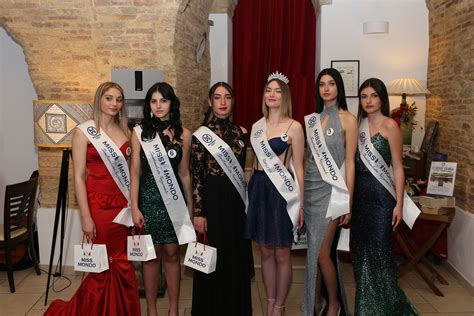 Cristina Yaremchuk 18 Anni Di Ortona Eletta La Nuova Miss Mondo