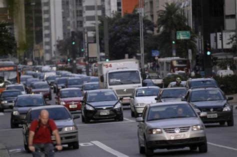 Movimento De Ve Culos Na Avenida Paulista Carros Blog