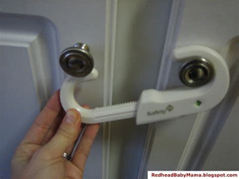 Safety First Grip And Go Cabinet Door Latches White