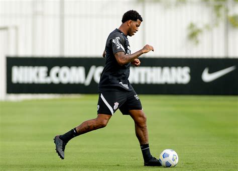 Direto Do Ct Timão Faz Treino Coletivo De Olho No Fortaleza