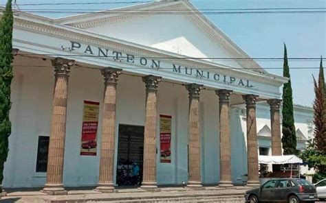 Actividades nocturnas en el Panteón Municipal por Día de Muertos El