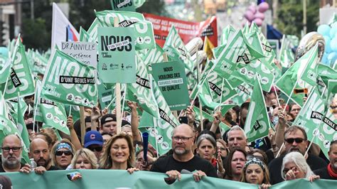 Un mandat de grève générale illimité pour le Front commun intersyndical