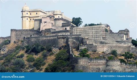 View of Kumbhalgarh Fort, Rajasthan, India Stock Photo - Image of view ...