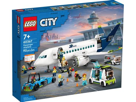 Build a minifigure-friendly airport with new LEGO City sets