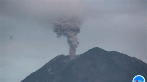 Gunung Semeru Erupsi, Lontarkan Abu 600 Meter dari Puncak Kawah