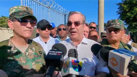 Presidente Luis Abinader supervisa canal La Aduana La Vigía en Dajabón