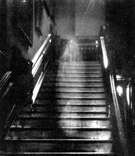 Ghost Hunts vs Paranormal Investigations - LifeAfterLiving