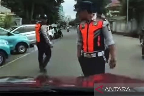 Dishub DKI Akui Ada Insiden Petugas Naik Di Kap Mobil Pribadi ANTARA News