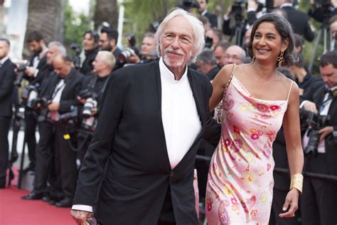 Photo Pierre Richard et sa femme Ceyla Lacerda Montée des marches