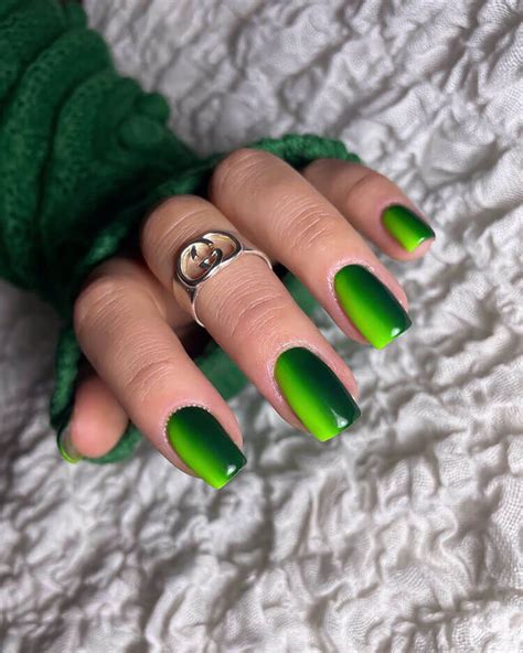 Stunning Nail Designs For Green Nails To Make Your Friends Green