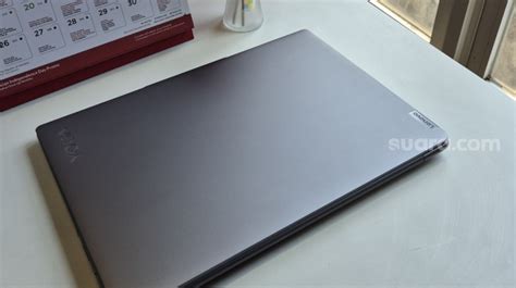 Review Lenovo Yoga Slim 7i 14IMH9 Baterai Tahan Lama Dan Layar OLED