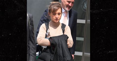 Ex Smallville Star Allison Mack Pleads Guilty In Sex Cult Case