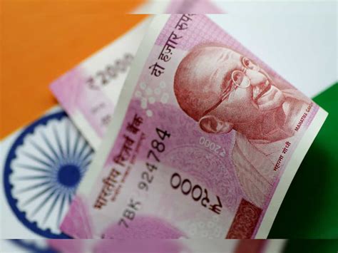 Rupee Vs Dollar Rupee Rises 19 Paise To Close At 8294 Against Us