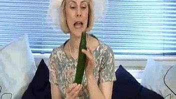 Mature Housewife Fucks A Cucumber Mature Sex Video XNXX