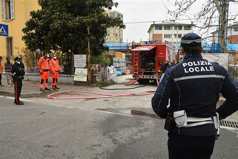 Incendio In Un Cantiere Edile Foto Massimo Argnani