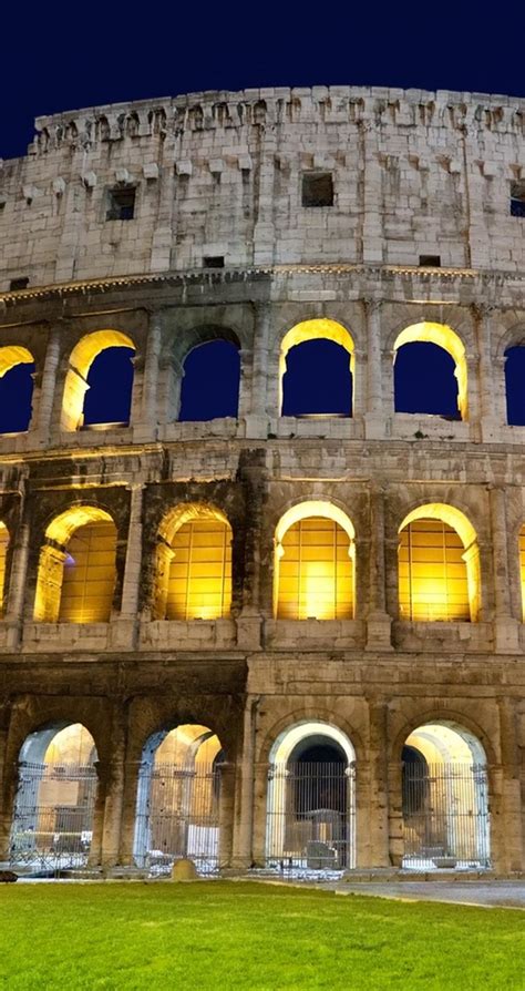 Coliseum in the night - beautiful architecture