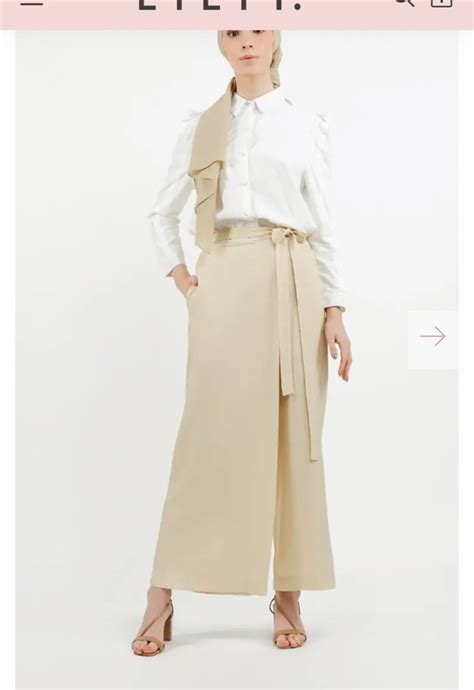 Lilit Overlap Pants In Nude Women S Fashion Bottoms Other Bottoms On Carousell