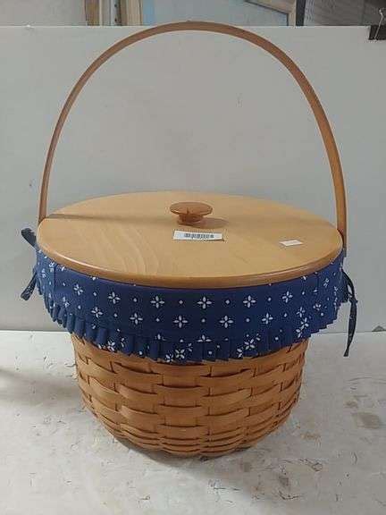 Longaberger Large Fruit Basket With Liner Protector Lid Trice Auctions