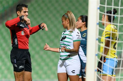 Alexia Villanueva Nz Santos Vs Puebla J A Liga Mx Femenil