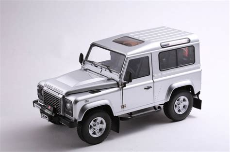 Kyosho Land Rover Defender Indus Silver Catawiki