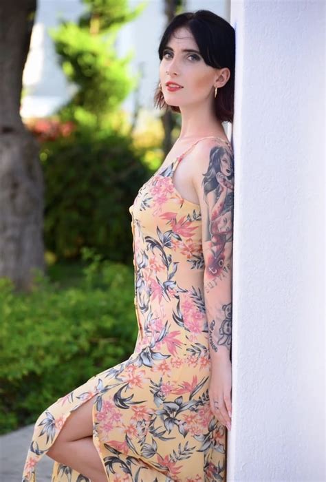 Hot Pics Lou Nesbit Lia Louise Nude Pics Xhamster