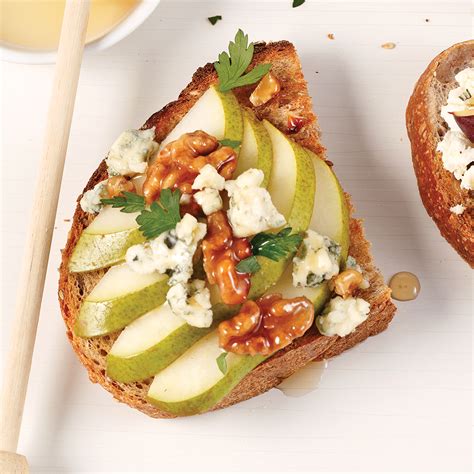 Tartine Aux Poires Noix De Grenoble Et Fromage Bleu Je Cuisine