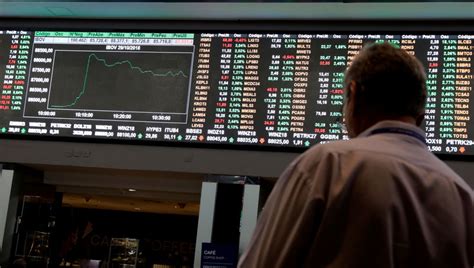 Ibovespa Renova Máxima Com Avanço Puxado Por Bradesco E Expectativa