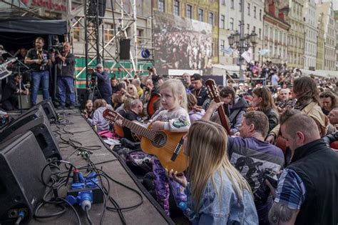 Jest Gitarowy Rekord Wiata Hey Joe We Wroc Awiu Zagra O