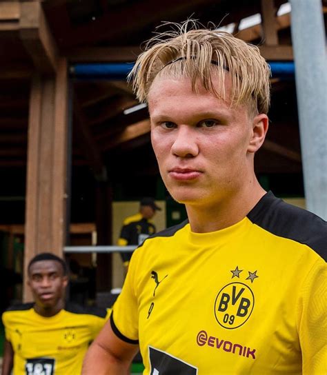 Riesenlob von Erling Haaland für BVB Juwel Youssoufa Moukoko Der