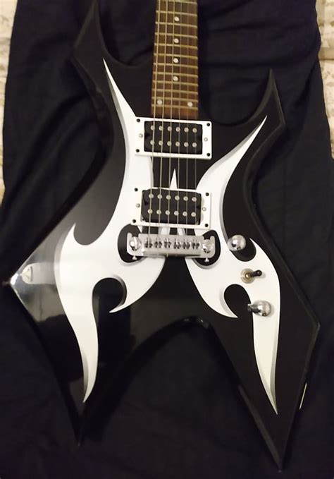 B C Rich Warlock Black Reverb