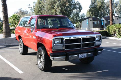 1991 Dodge Ramcharger 4x4 Sport Utility 2 Door 52l