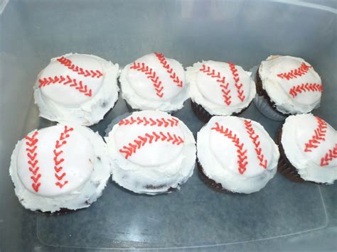 So Sweet Seattle Baseball Cake And Cupcakes