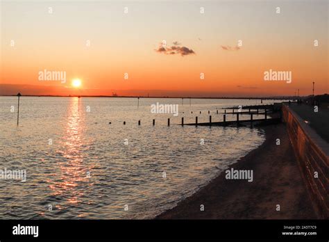 Westcliff On Sea Essex 22nd Oct 2019 A Red Sunset At The Beach In Westcliff On Sea Penelope