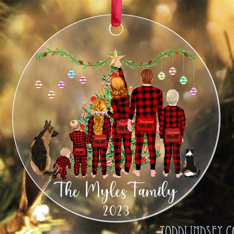 Personalized Family Ornaments With Pets | Personalized Family Of 6 ...