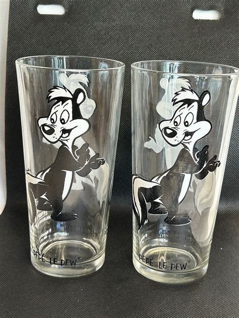 Vintage 1973 Pepe Le Pew Pepsi Glass Collector Series Warner Bros