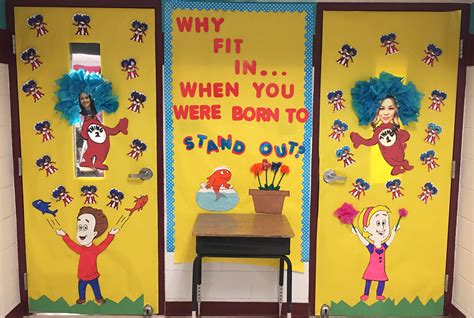 Dr Seuss Door Decorating Contest Thing 1 And Thing 2 Read Door