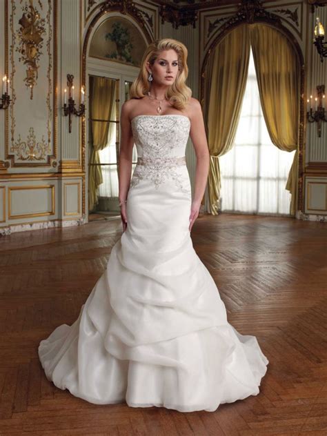 20 elegante trägerlose Brautkleider für eine Traumhochzeit