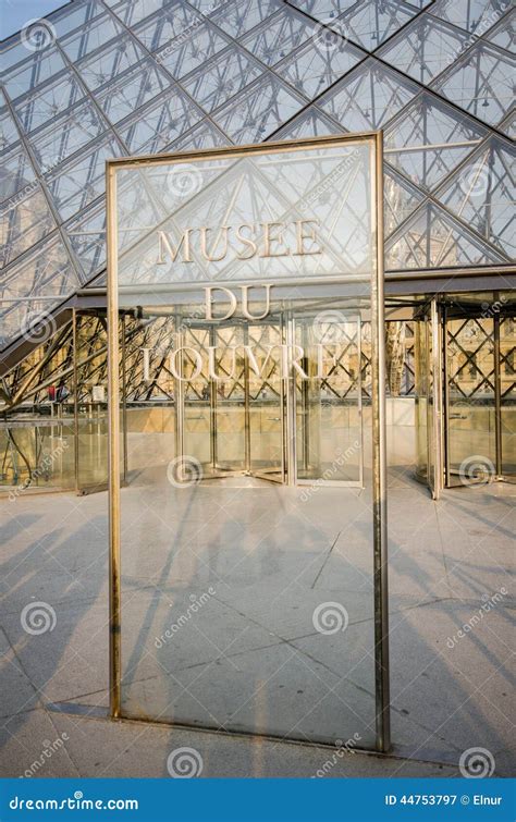 Louvre Museum Entrance on June 5 in Paris, Franc Editorial Photography ...