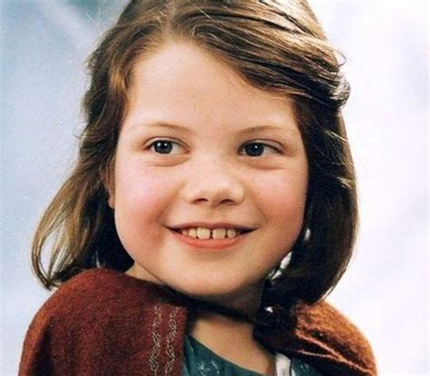 Así luce la niña que hizo a Lucy en Las crónicas de Narnia