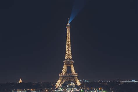 4k 5k France Paris Night Rays Of Light Tower Eiffel Tower Hd