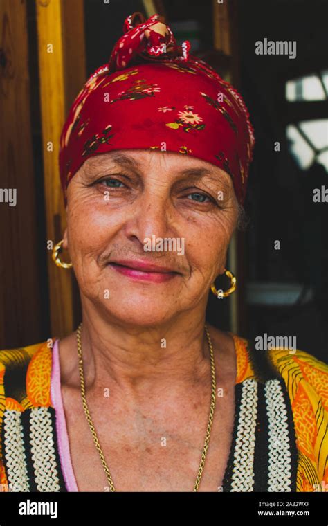 Amazigh Woman Hi Res Stock Photography And Images Alamy